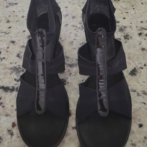 California Magdesians Black Sandals 10N